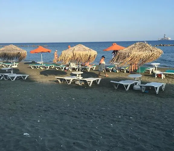 Semesterbostad Despoina Town House Limassol