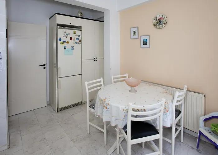 Semesterbostad Despoina Town House