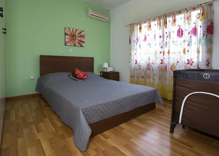 בית נופש Despoina Town House *